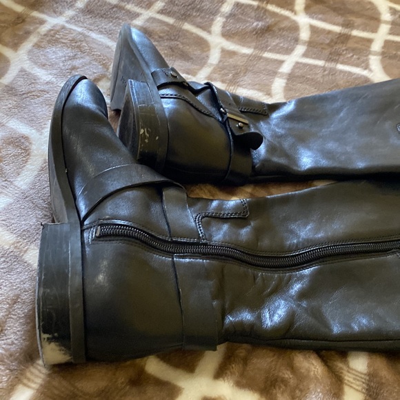 Black Riding Boots 👢 - Picture 3 of 3